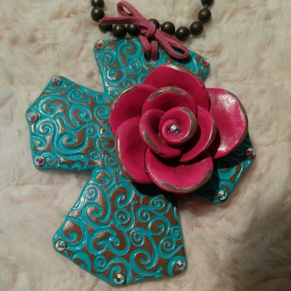 Two Cross Necklace (395) - Picture 3 of 7